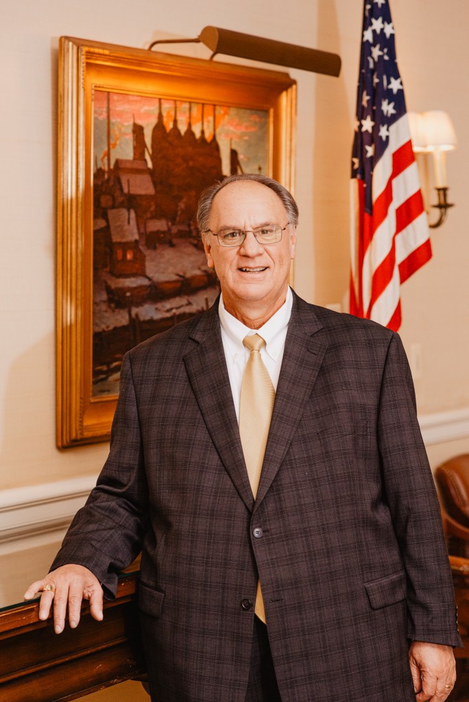 professional lawyer headshots at the union club in cleveland