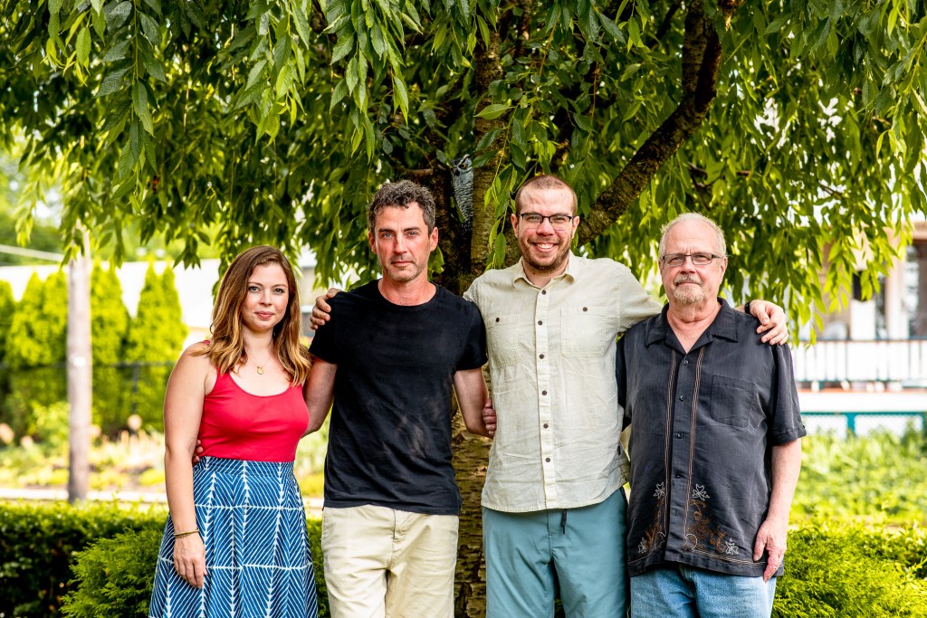 outdoor porch family session in lakewood ohio