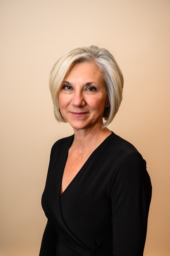 Headshot photographer cleveland