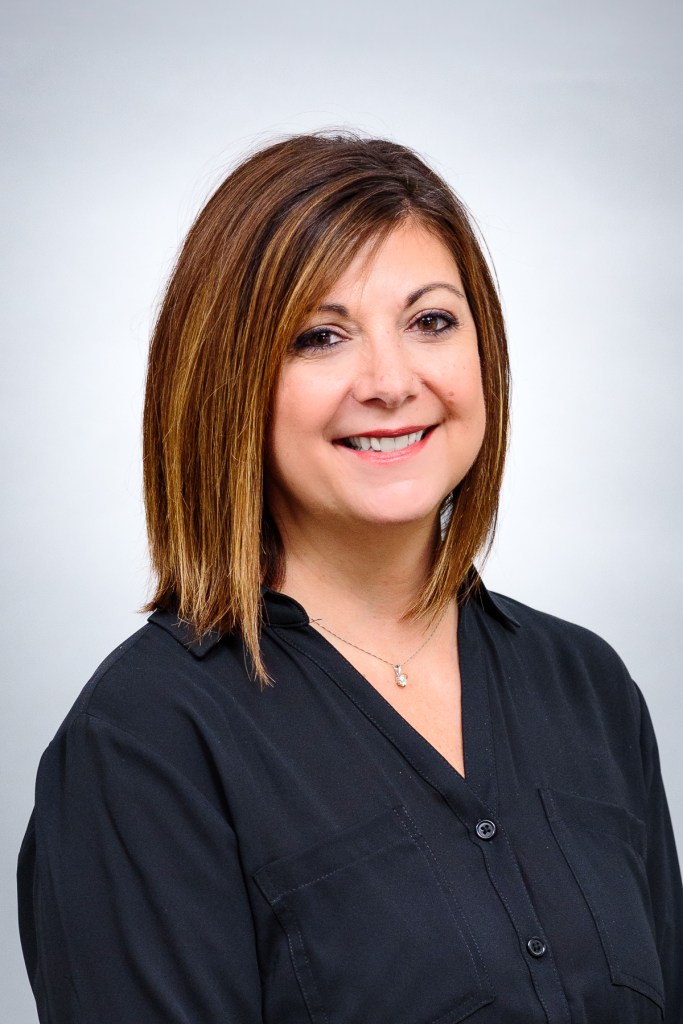 Headshot photographer studio cleveland ohio